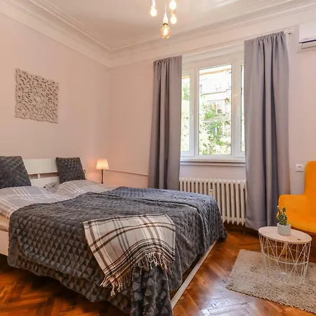Apartment La La Land - Top Central 2-bdr Serdika